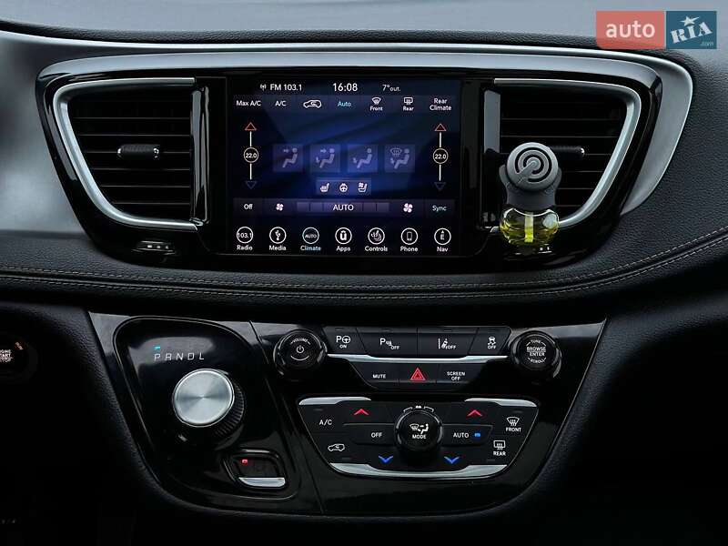 Минивэн Chrysler Pacifica 2019 в Киеве фото 12 Минивэн Chrysler Pacifica 2019 в Киеве