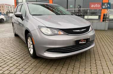 Минивэн Chrysler Pacifica 2016 в Львове
