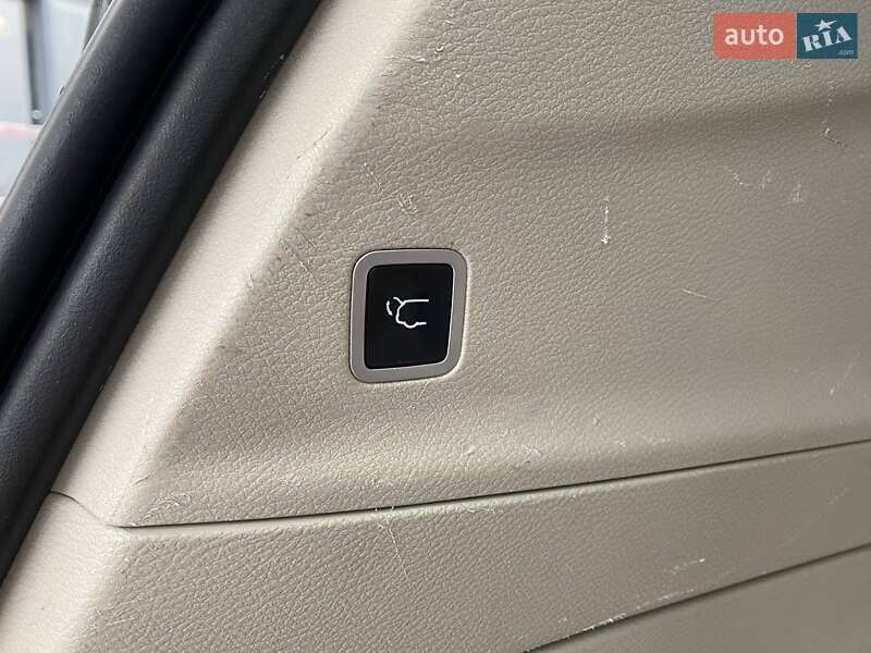 Мінівен Chrysler Pacifica 2016 в Львові