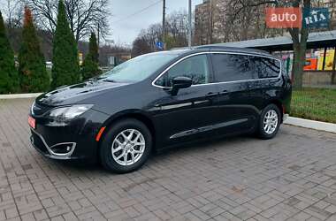 Минивэн Chrysler Pacifica 2020 в Киеве