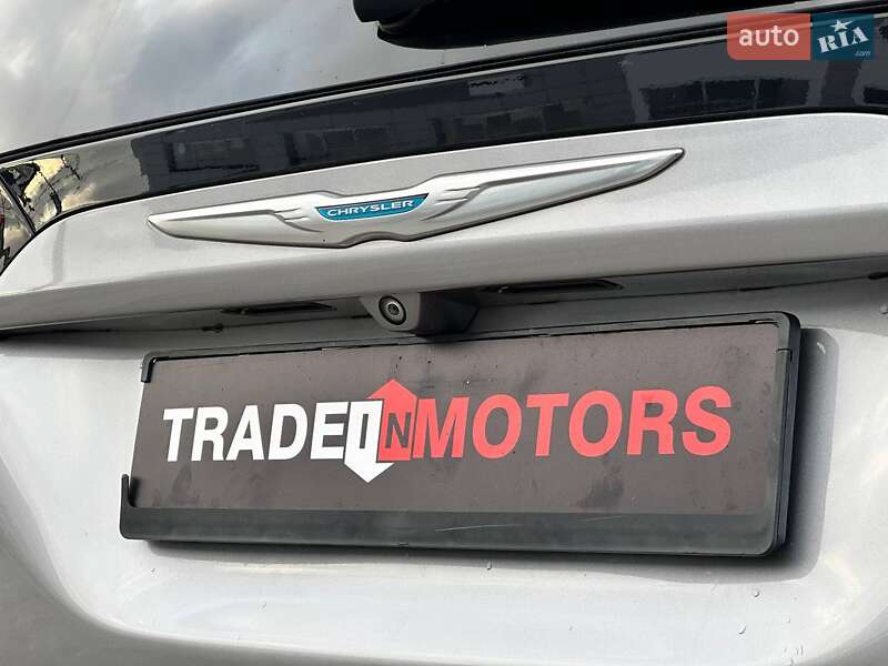 Минивэн Chrysler Pacifica 2017 в Киеве фото 18 Минивэн Chrysler Pacifica 2017 в Киеве