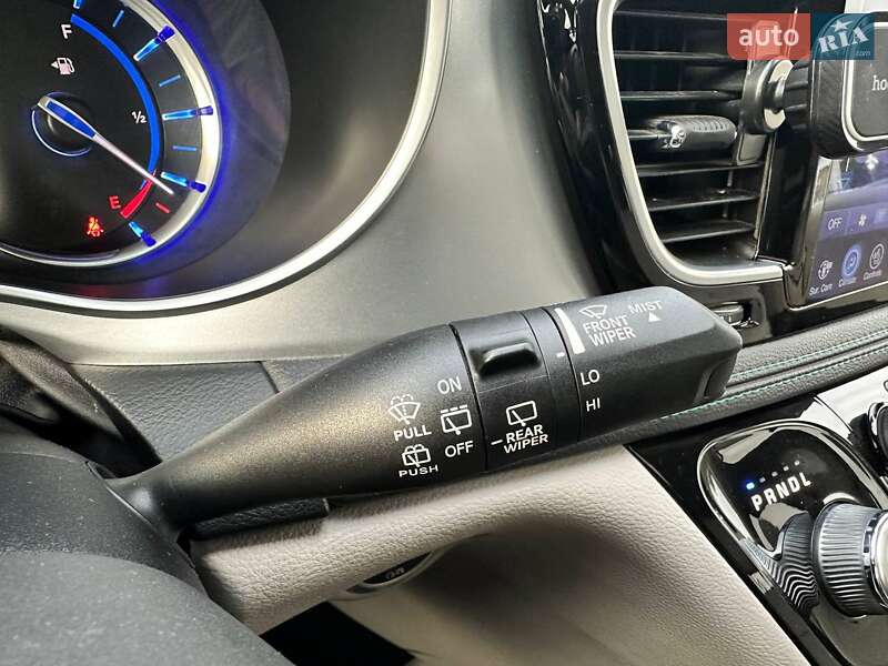 Минивэн Chrysler Pacifica 2017 в Киеве фото 35 Минивэн Chrysler Pacifica 2017 в Киеве