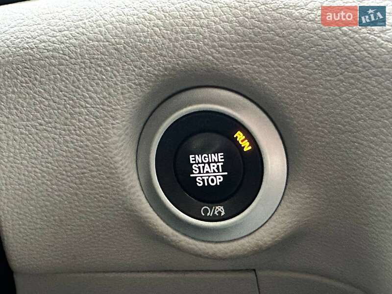 Минивэн Chrysler Pacifica 2017 в Киеве фото 38 Минивэн Chrysler Pacifica 2017 в Киеве