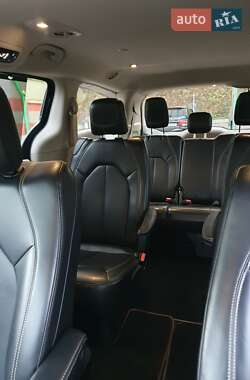 Минивэн Chrysler Pacifica 2020 в Киеве