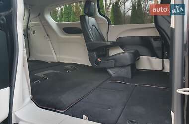 Минивэн Chrysler Pacifica 2020 в Киеве