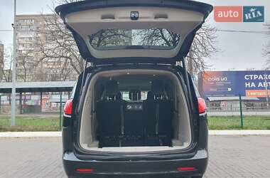 Минивэн Chrysler Pacifica 2020 в Киеве