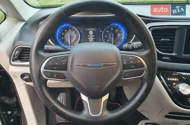 Минивэн Chrysler Pacifica 2020 в Киеве