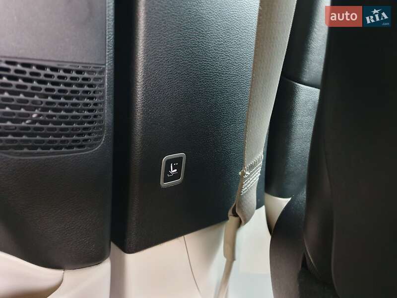 Мінівен Chrysler Pacifica 2020 в Києві