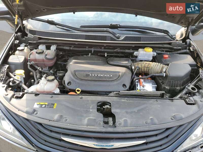 Минивэн Chrysler Pacifica 2018 в Львове