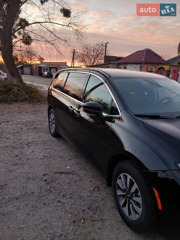 Мінівен Chrysler Pacifica 2024 в Боярці