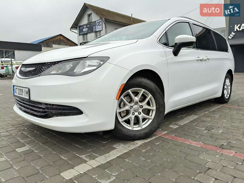 Мінівен Chrysler Pacifica 2020 в Івано-Франківську