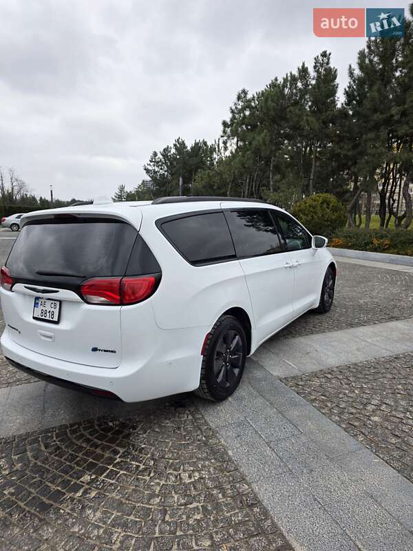 Минивэн Chrysler Pacifica 2019 в Днепре