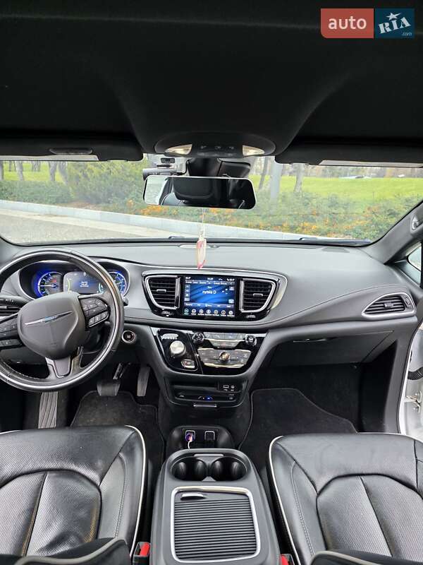 Минивэн Chrysler Pacifica 2019 в Днепре