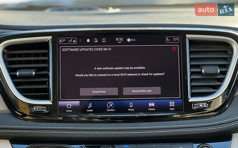 Минивэн Chrysler Pacifica 2022 в Львове