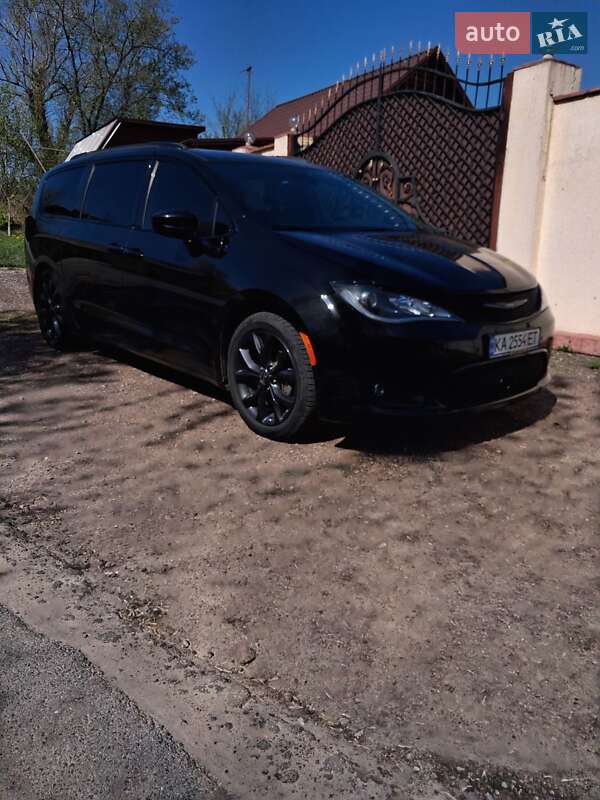Минивэн Chrysler Pacifica 2018 в Чернигове фото 4 Минивэн Chrysler Pacifica 2018 в Чернигове