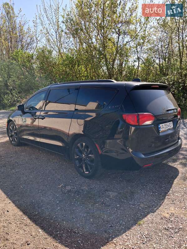 Минивэн Chrysler Pacifica 2018 в Чернигове фото 8 Минивэн Chrysler Pacifica 2018 в Чернигове