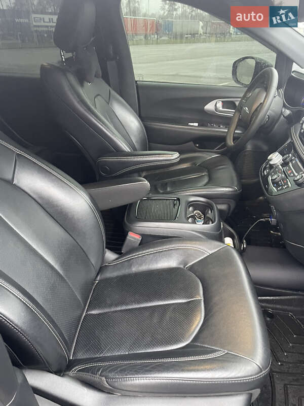 Мінівен Chrysler Pacifica 2023 в Ковелі