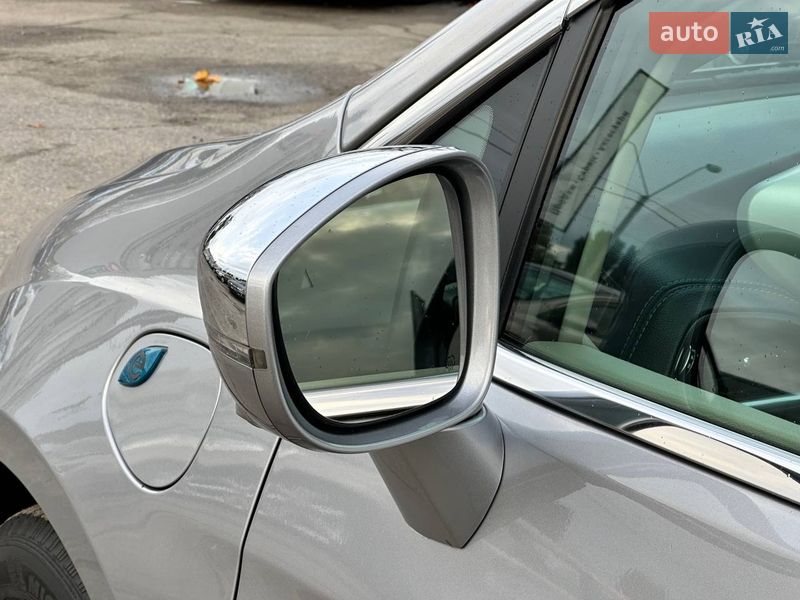 Мінівен Chrysler Pacifica 2017 в Києві