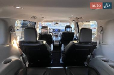 Мінівен Chrysler Pacifica 2018 в Львові