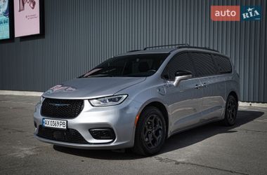 Мінівен Chrysler Pacifica 2021 в Харкові