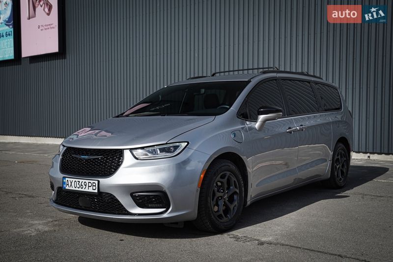 Мінівен Chrysler Pacifica 2021 в Харкові