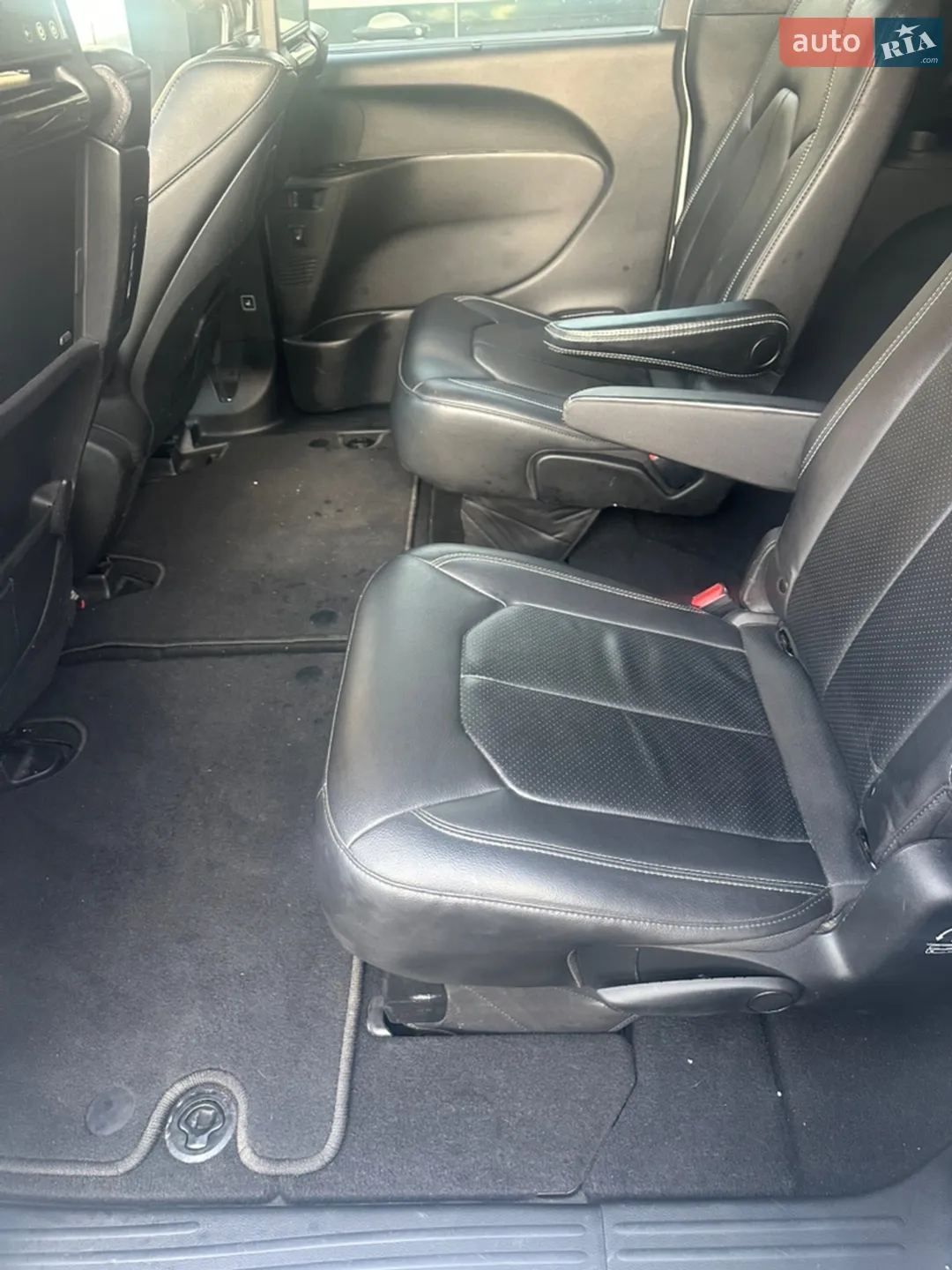 2021 Chrysler Pacifica - мініатюра 27