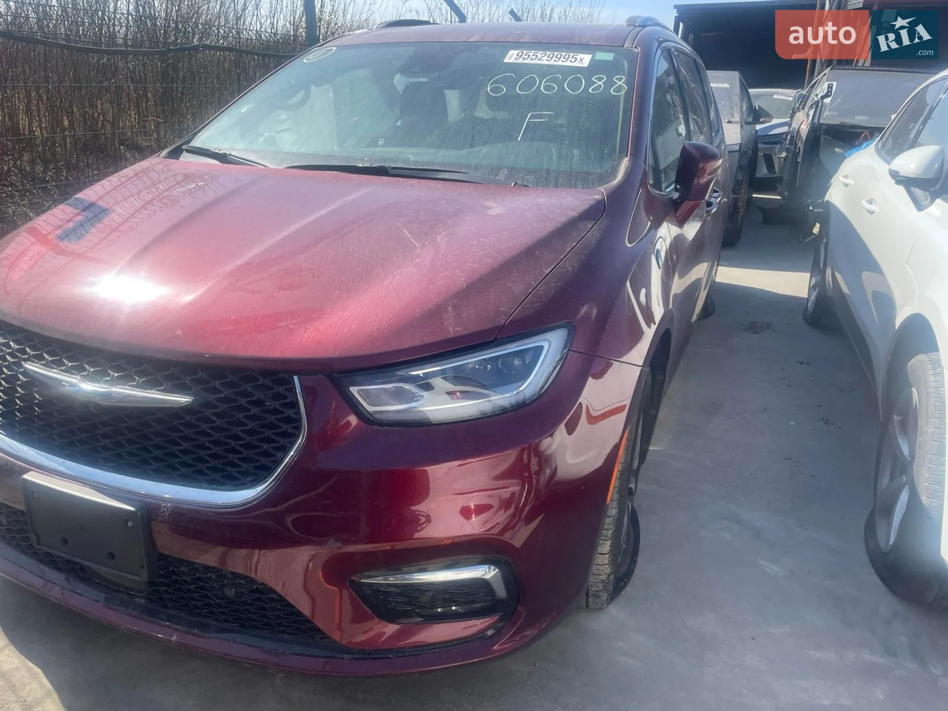 2021 Chrysler Pacifica - мініатюра 2