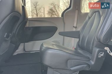 Минивэн Chrysler Pacifica 2020 в Киеве