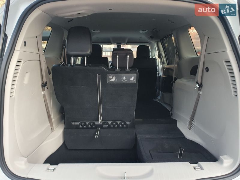 Минивэн Chrysler Pacifica 2020 в Киеве