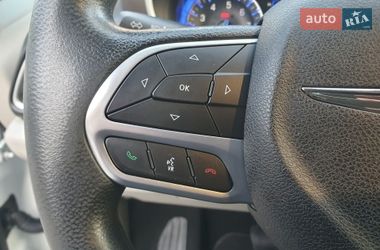 Минивэн Chrysler Pacifica 2020 в Киеве