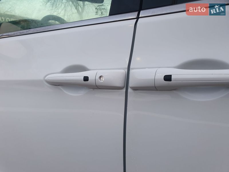 Минивэн Chrysler Pacifica 2020 в Киеве