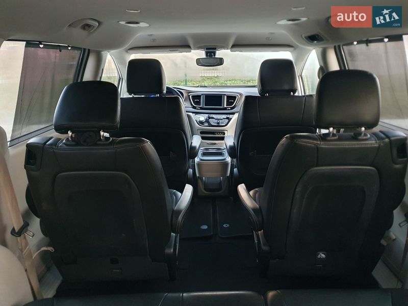 Минивэн Chrysler Pacifica 2020 в Киеве