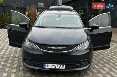 Мінівен Chrysler Pacifica 2019 в Одесі
