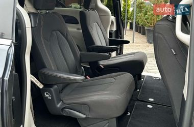 Мінівен Chrysler Pacifica 2019 в Одесі