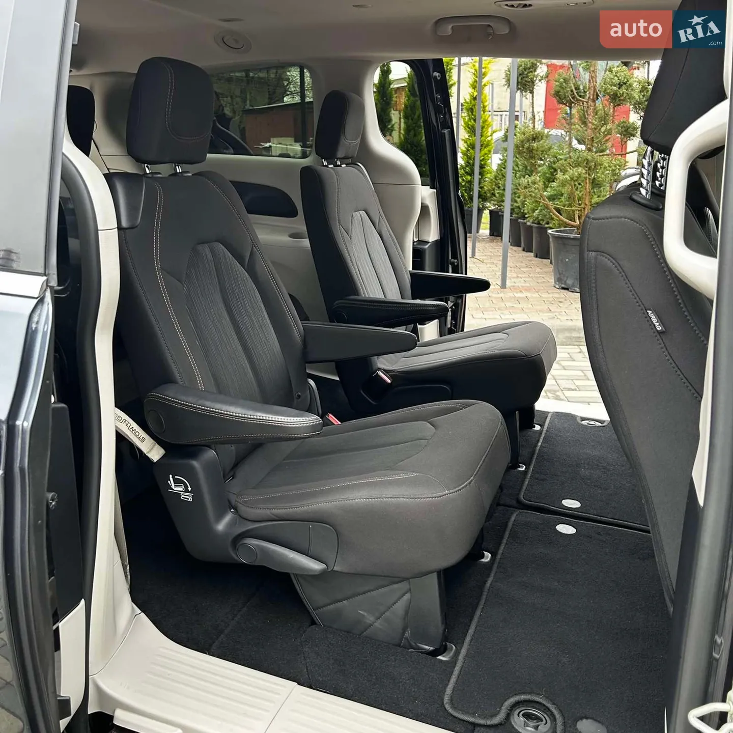 2019 Chrysler Pacifica - мініатюра 8