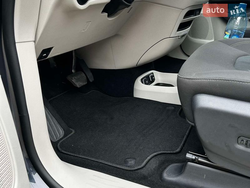 Мінівен Chrysler Pacifica 2019 в Одесі