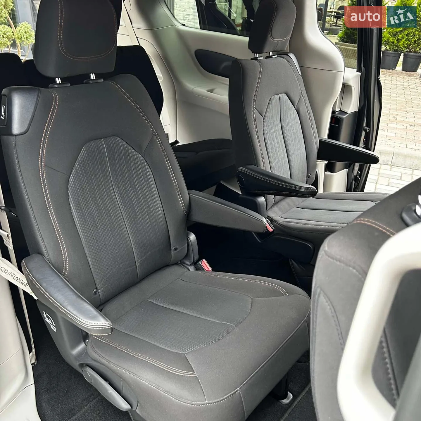 2019 Chrysler Pacifica - мініатюра 17
