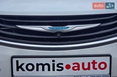 Минивэн Chrysler Pacifica 2017 в Хмельницком