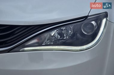 Минивэн Chrysler Pacifica 2017 в Хмельницком