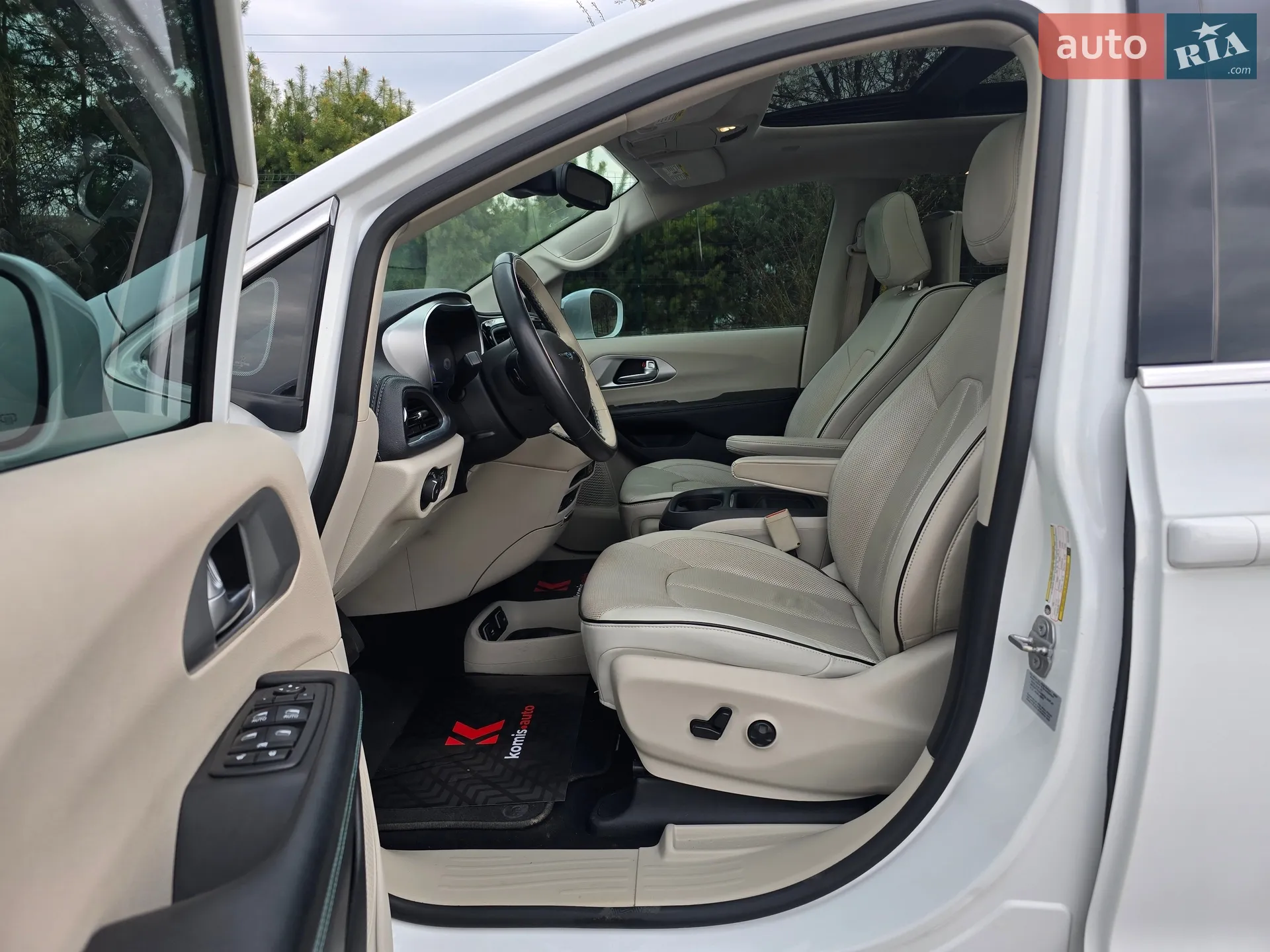 2017 Chrysler Pacifica - мініатюра 41