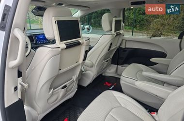 Минивэн Chrysler Pacifica 2017 в Хмельницком