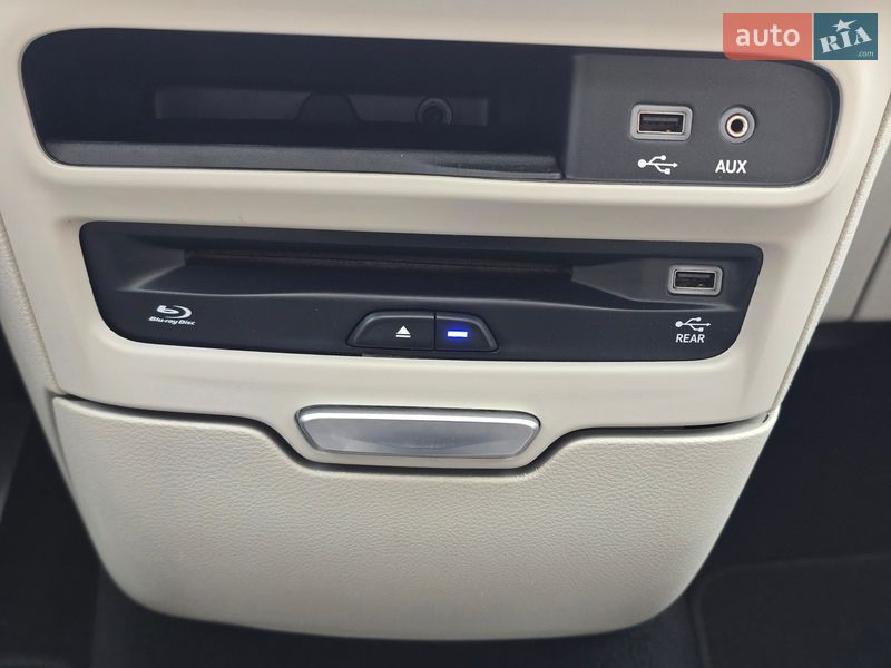 Минивэн Chrysler Pacifica 2017 в Хмельницком