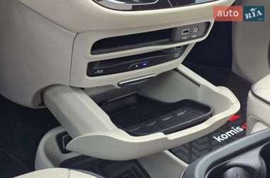 Минивэн Chrysler Pacifica 2017 в Хмельницком