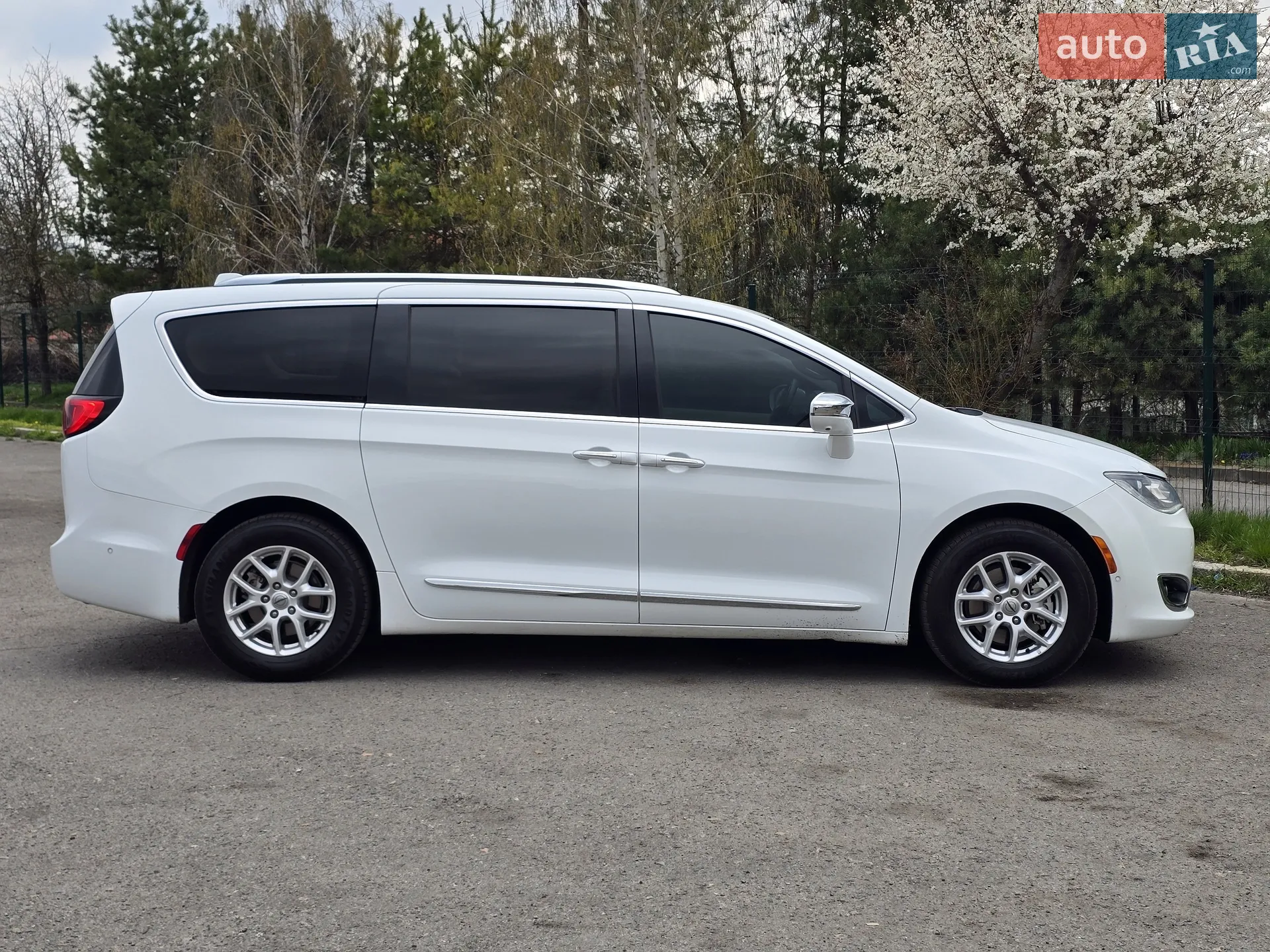 2017 Chrysler Pacifica - мініатюра 24