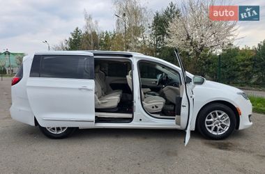 Минивэн Chrysler Pacifica 2017 в Хмельницком
