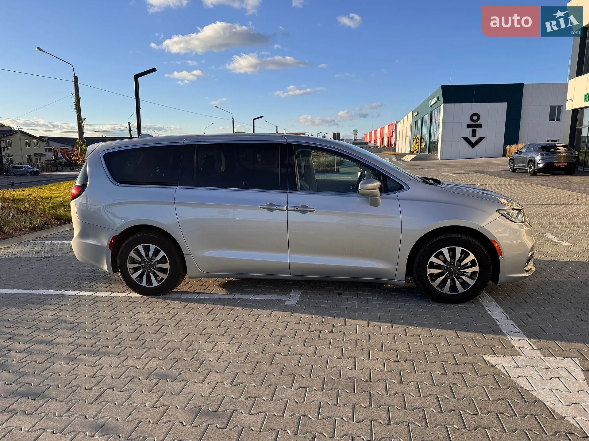 2022 Chrysler Pacifica - мініатюра 8