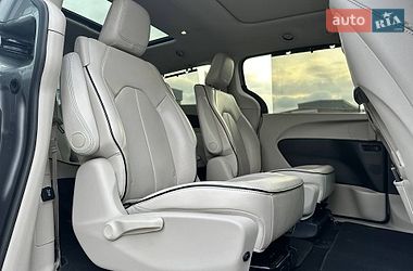 Минивэн Chrysler Pacifica 2017 в Киеве