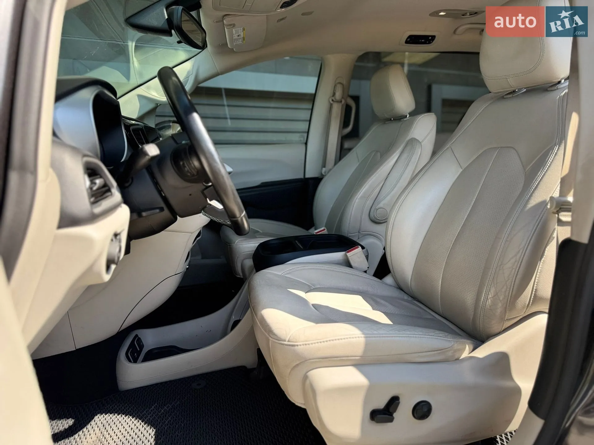 2018 Chrysler Pacifica - мініатюра 16