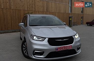 Минивэн Chrysler Pacifica 2022 в Львове