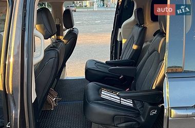 Мінівен Chrysler Pacifica 2021 в Харкові